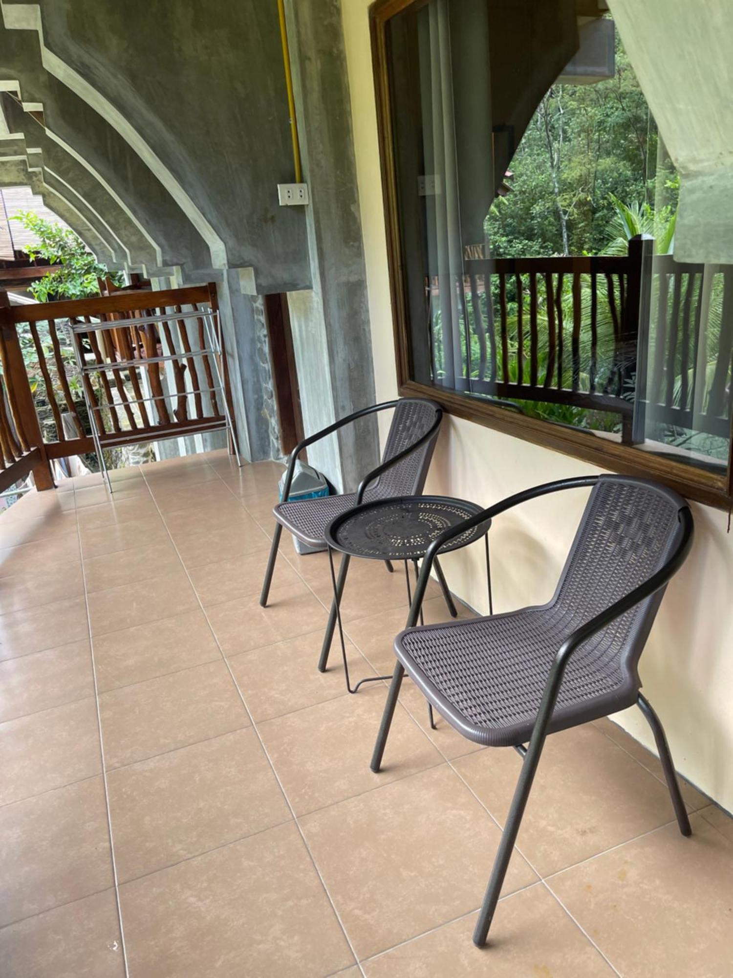 Kupu Kupu Garden Guest House & Cafe Bukit Lawang Esterno foto