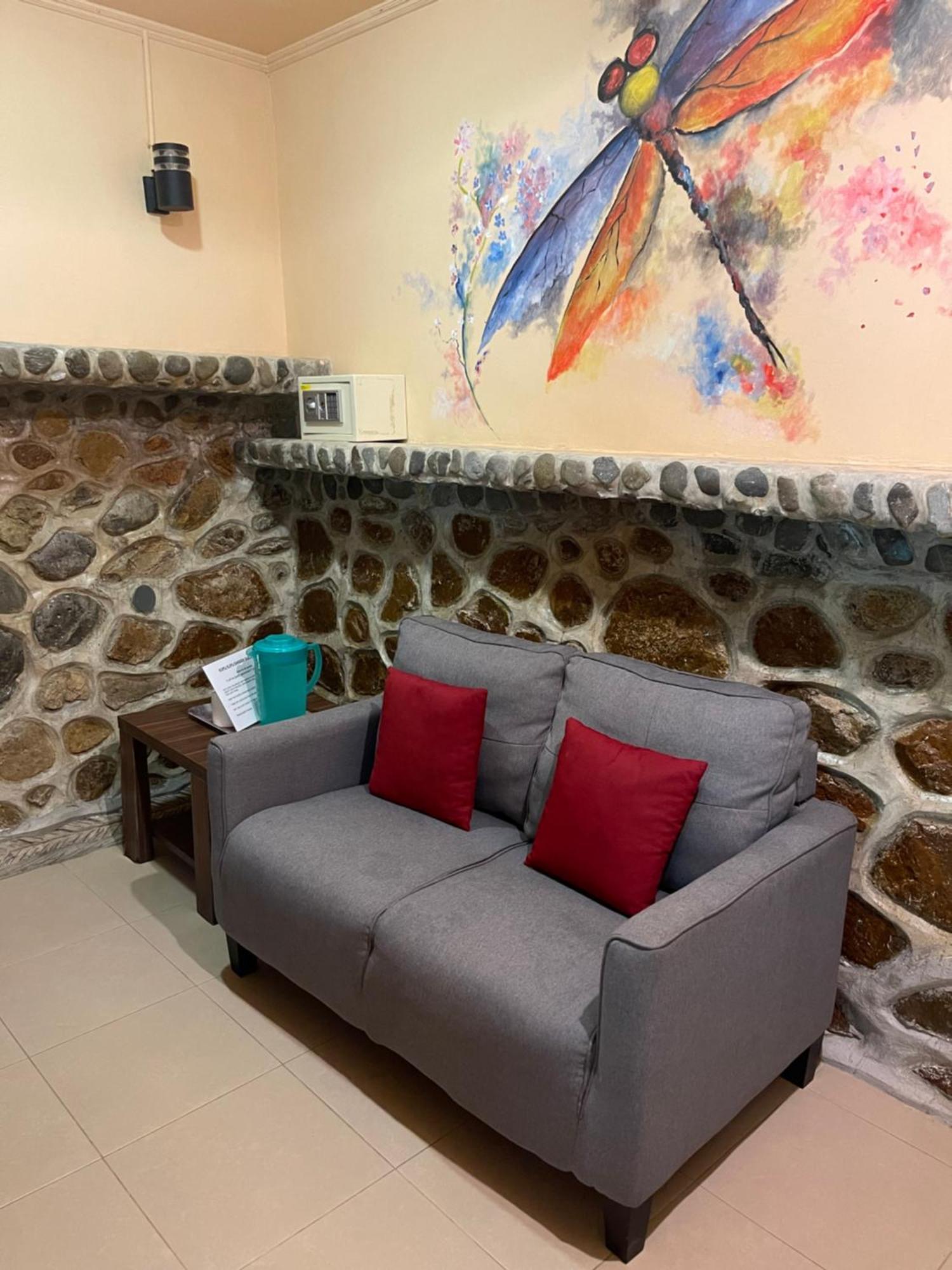 Kupu Kupu Garden Guest House & Cafe Bukit Lawang Esterno foto