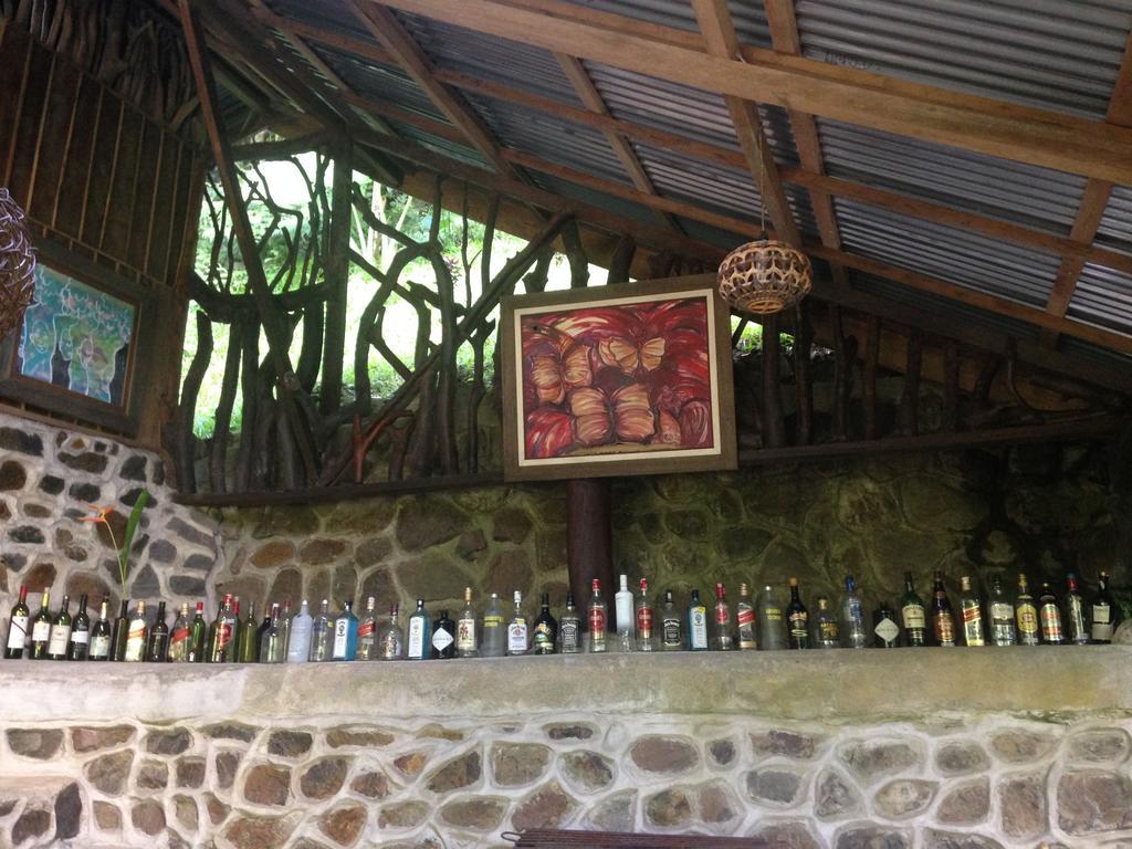 Kupu Kupu Garden Guest House & Cafe Bukit Lawang Esterno foto