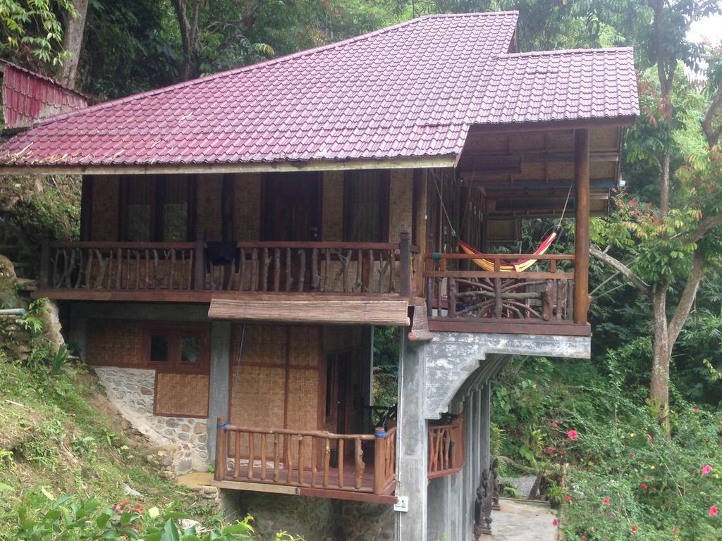 Kupu Kupu Garden Guest House & Cafe Bukit Lawang Esterno foto
