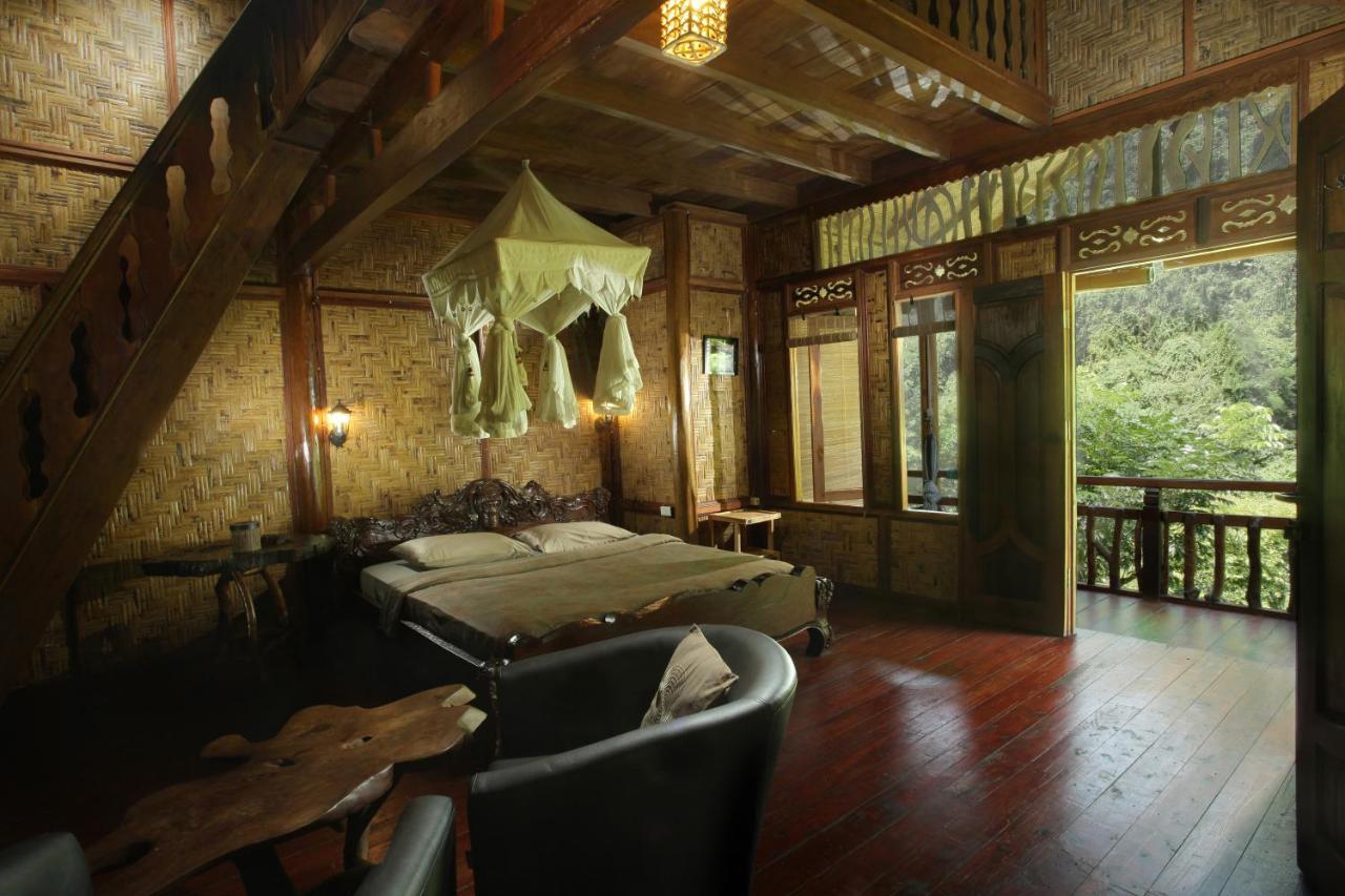 Kupu Kupu Garden Guest House & Cafe Bukit Lawang Esterno foto