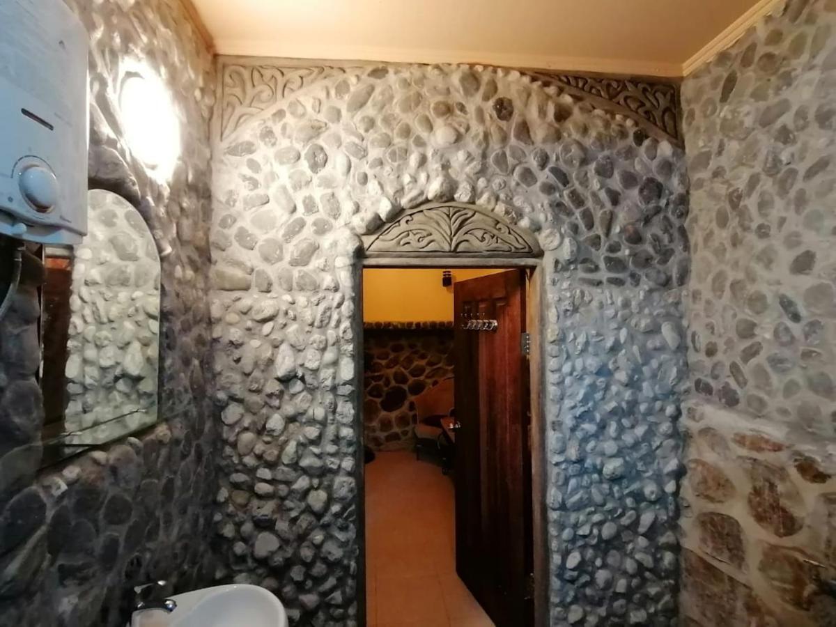 Kupu Kupu Garden Guest House & Cafe Bukit Lawang Esterno foto