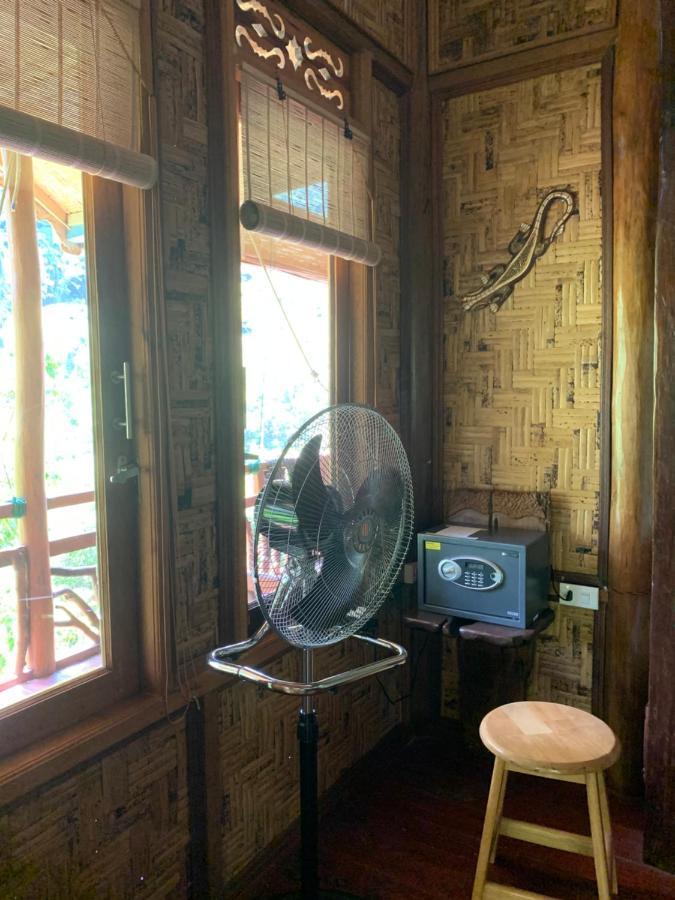 Kupu Kupu Garden Guest House & Cafe Bukit Lawang Esterno foto
