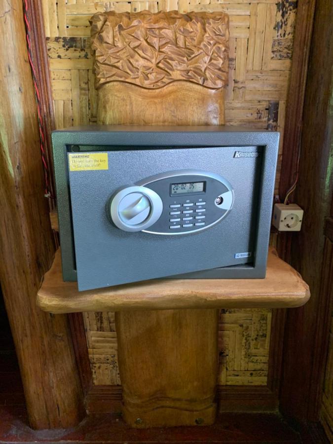 Kupu Kupu Garden Guest House & Cafe Bukit Lawang Esterno foto